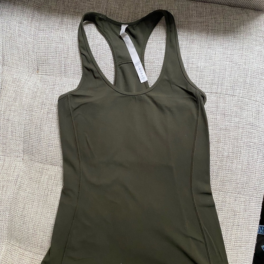 Lululemon tank